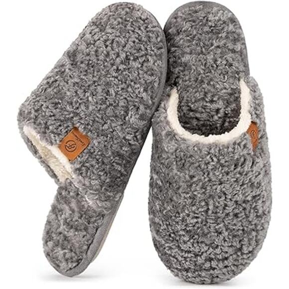 New EverFoams Womens Size 9-10 Gray Fuzzy Slip On Memory Foam House Slippers - Picture 1 of 5